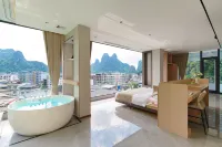 Jiji courtyard