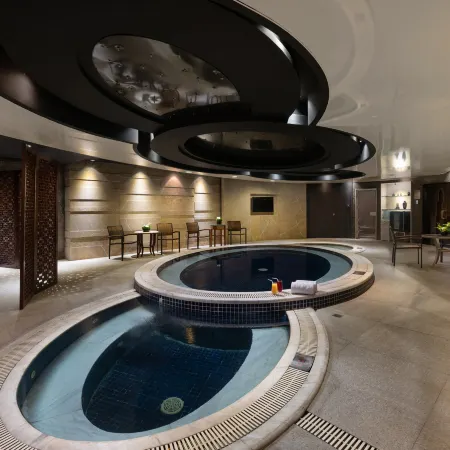 Parklane Hotel