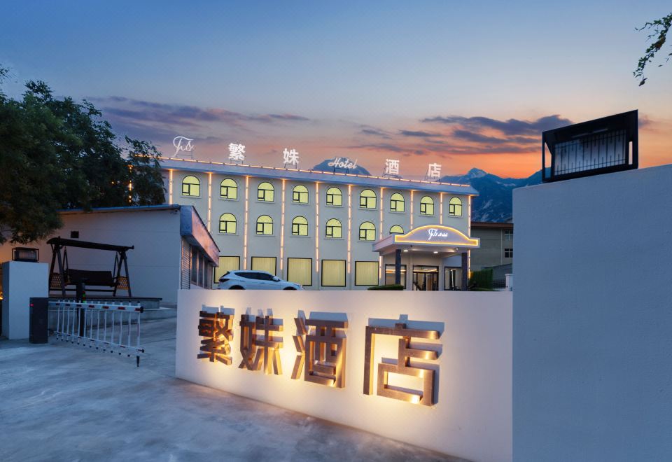 hotel overview picture