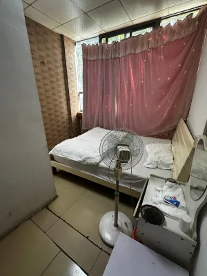 Ping'an Accommodation (Huanhu West Road) Hotels in Shilong Town