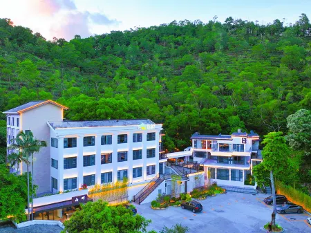 TRAVEL TREE INN Отели рядом с достопримечательностью «Gong Amusement Park»