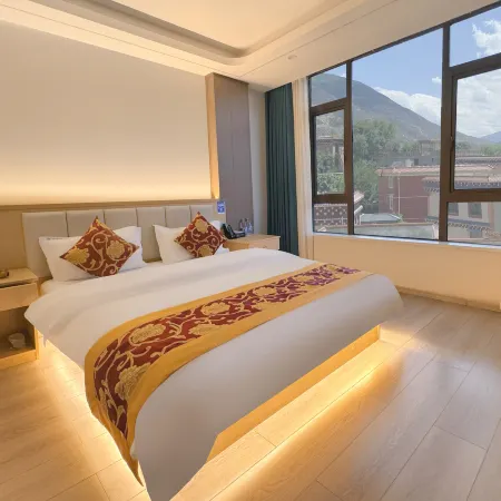 Mid-mountain Qiushu Hotel