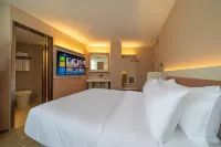 Xishang Hotel (Quzhou Shuiting Gate Guojin Center Branch) Hotels near Orient Shopping Centre Ltd. Tingchuan Branch