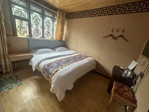 Songpan Fengxi Yiju Inn