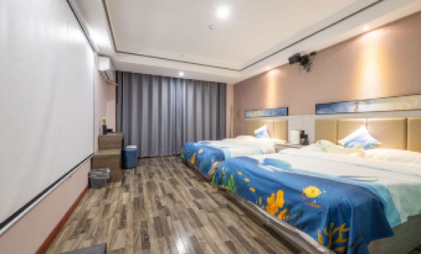 Dunhuang Xitai E-Sports Hotel (Shazhou Night Market)