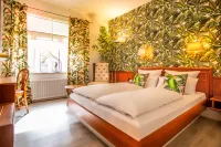 Boutique Hotel Krone München Hotels in der Nähe von Endless Staircase