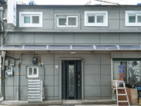 Near Seongsu · Safe Female Stay (3min from Subway) โรงแรมใกล้ทงแดมุน