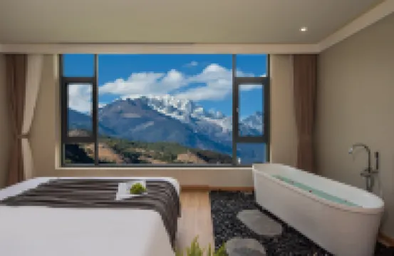 Cloud and Wind · Liangqi YuLong Trip | Free Dreamer Wild Luxury Snow Mountain Courtyard