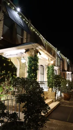 Centennial Hotel Отели рядом с достопримечательностью «The Corpus Clock»