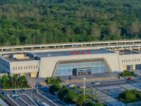 Dangtu HOMEFUNPARK • SOULMATE Lakeside Balcony Media Hotel (High-speed Rail East Station Branch） Hoteles en Condado de Dangtu