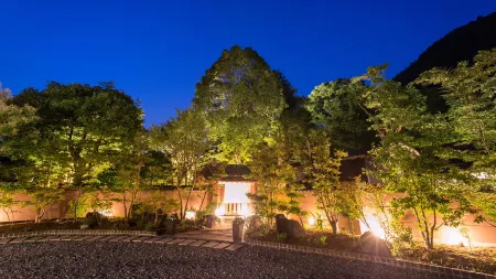 Ufufu Отели рядом с достопримечательностью «Syureninotaki Fall»