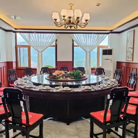 Lianxi Inn