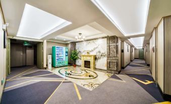 Hanfu International Hotel (Yancheng Station Institute of Technology)