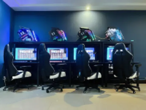 Blue Whale Esports Hotel (Laibin Zhenghe Pedestrian Street Branch)