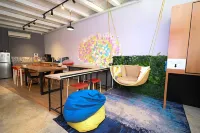 Swing & Pillows @ Beach Street