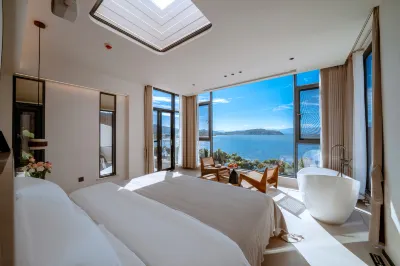 Xiaolu Chenke Island Neighbor Sea View Hotel (Erhai Branch) Hotel di Erhai Haidong Scenic Area