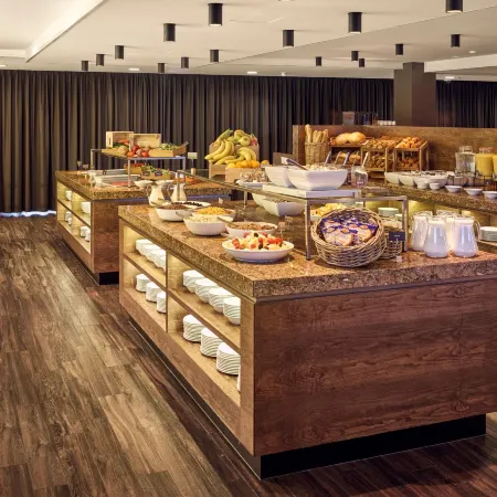 Hyatt Place Amsterdam Airport Отели в г. Хофддорп