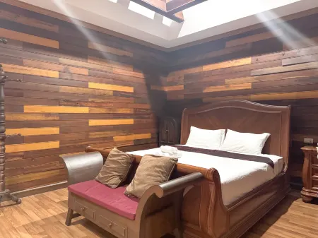 Grand Amazon Hotel Отели рядом с достопримечательностью «Wat Lampang Klang Tawan Tok»