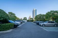 New Century International Hotel (Wuyue Square Branch, Tianchang Municipal Government) - parking