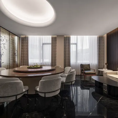 VEEGLE BY LANDISON HOTEL