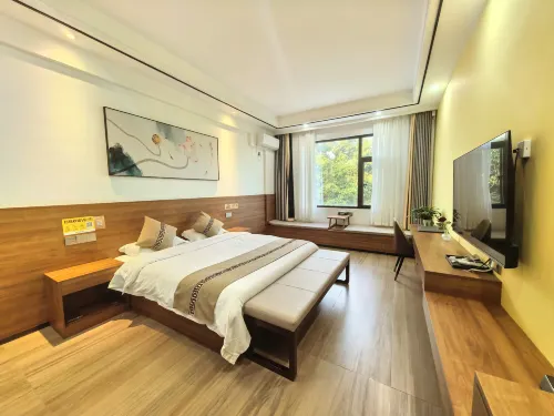 Golden Bridge Hotel Hotels in Lianghe