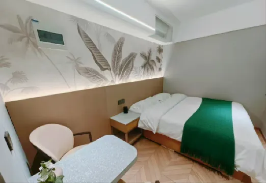 Zhiwei Hotel (Anyang Wanda Plaza Museum Branch)