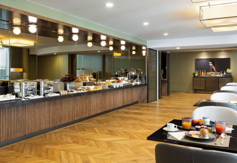 4. 라 클레프 투르..