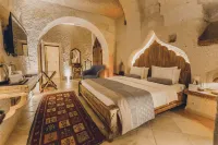 Nino Cave Suites Hotels in Kaymakli