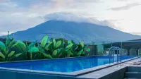 Hotel Santika Bukittinggi - Pools