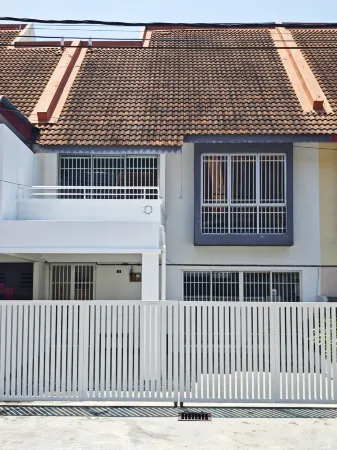 Cosy BatuKawan Homestay~5 mins to IKEA~Entire Home Отели рядом с достопримечательностью «Парк Аспен Вижен Сити Сентрал»