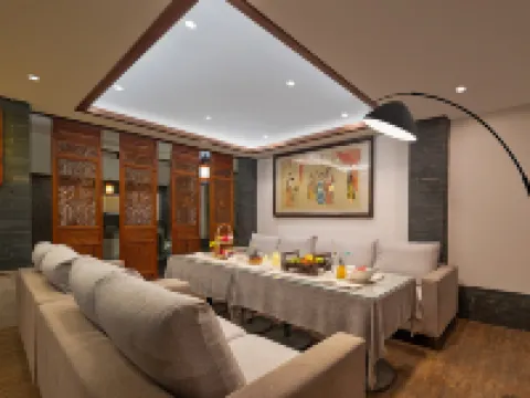 โรงแรมคอร์ทยาร์ดวาลาโตมส์ฮอทสปริง สาขาวัดเปาโกว เอ๋อเหม่ยซาน โรงแรมในเอ๋อเหม่ยซาน