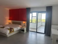 Midea Hotel
