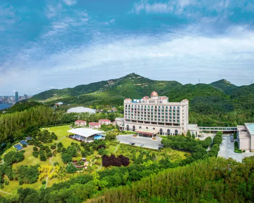 Dalian International Finance Conference Center Hotels near Yinshatan Bathing Spot