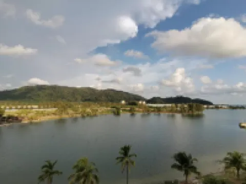 Spacious & Homey Apartment at Marina Island by JoMy Homestay