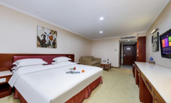 L Hotel Zhuhai Gongbei Port Qinglv Road
