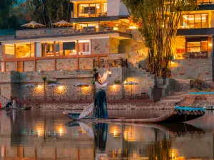 Riverside Paradise Hotel (Lijiang River Branch)