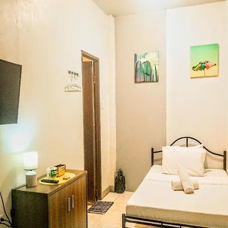 Hometel Barrio House Mactan