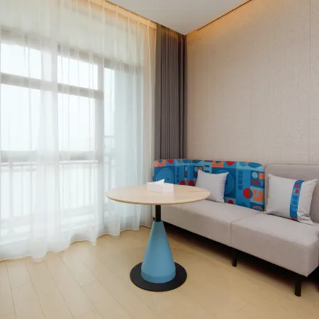 Homeinn Hotel (Zhenjiang Jurong Wuyue Plaza Railway Station)