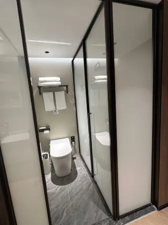 Yayue Hotel (Shiyan Renmin South Road Taihe Hospital) Отели рядом с достопримечательностью «Hubei University of Medicine»