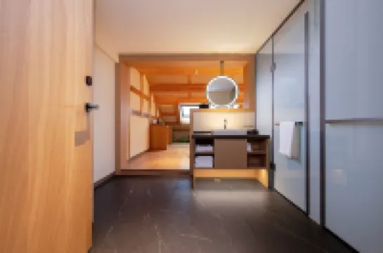 Li Family Courtyard Zen Hotel (Hongya Liujiang Ancient Town Branch)