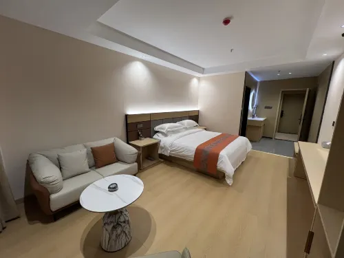 Hezuo Hongyi Homestay Hotels in Hezuo