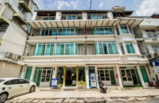 스쿠탄-MTB 숫티산 MRT 수티산역 주변 호텔