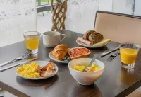 B&B HOTEL 칼레 터미널 시테 유럽 4 에토일레스 - 조식 운영