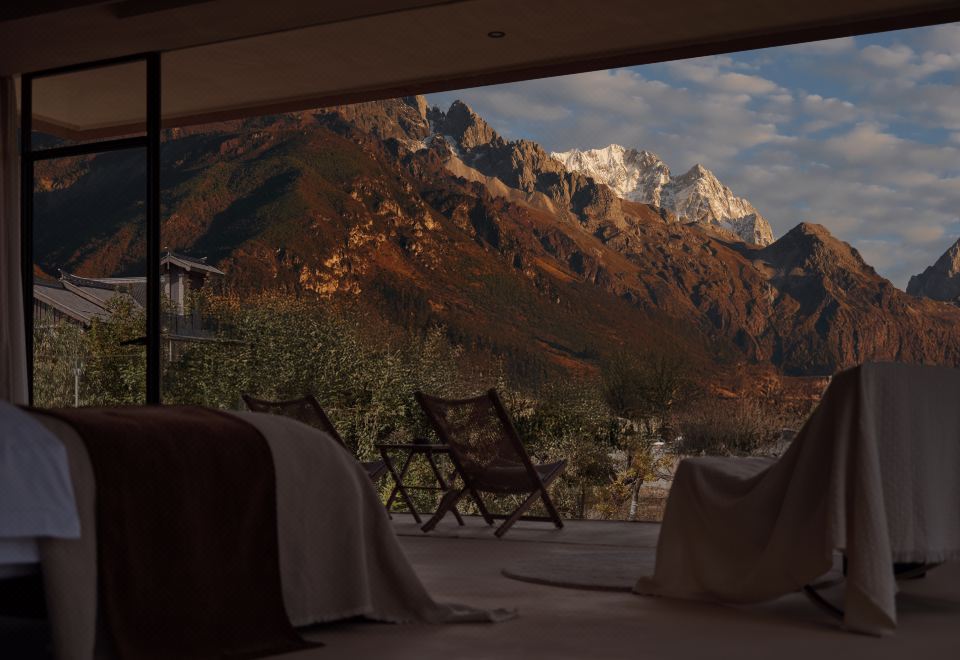 WUERLI · Snow Mountain Enjoyment Hotel