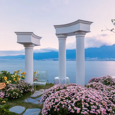 Dali · Listening to the Sea｜Above Erhai Aerial Garden Seaview Resort Hotel (Erhai Branch)