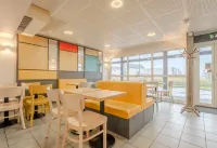 B&B Hotel Calais Coquelles Tunnel Sous la Manche - breakfast