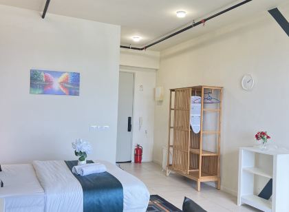 The Executive Lofts - Cyber City Suites