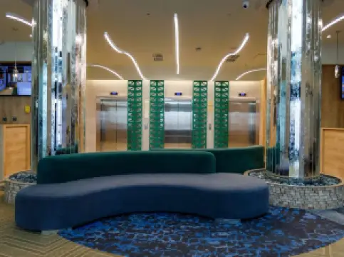 Glenver Garden Hotel (Ex.Hilton Garden Inn)