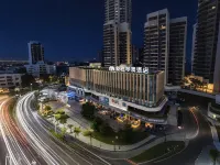 Xiangxiang Qin'ao Hotel (Hengqin Port Zhuhai International Convention and Exhibition Center Branch) Отели рядом с достопримечательностью «Центр международной выставки Чжухай»