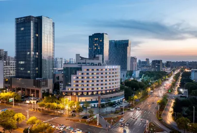 Rezen Xiyue Hotel (Yangzhou Grand Canal Museum Wanda Plaza)